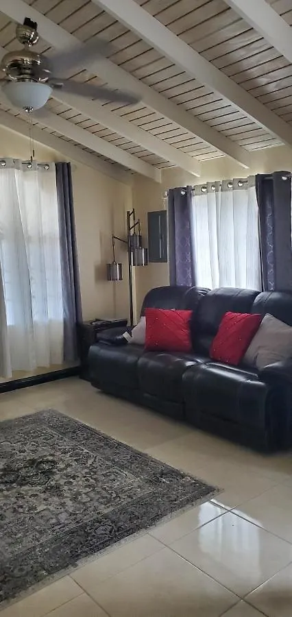 Hillside Retreat In Gated Community Close To Beach Montego Bay Jamaica