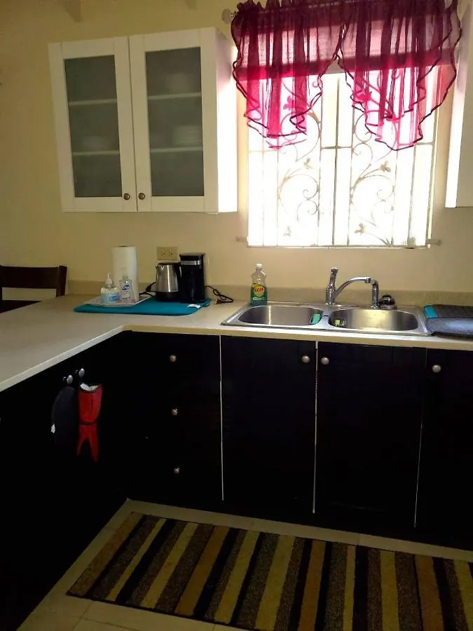 Hillside Retreat In Gated Community Close To Beach Montego Bay Holiday home