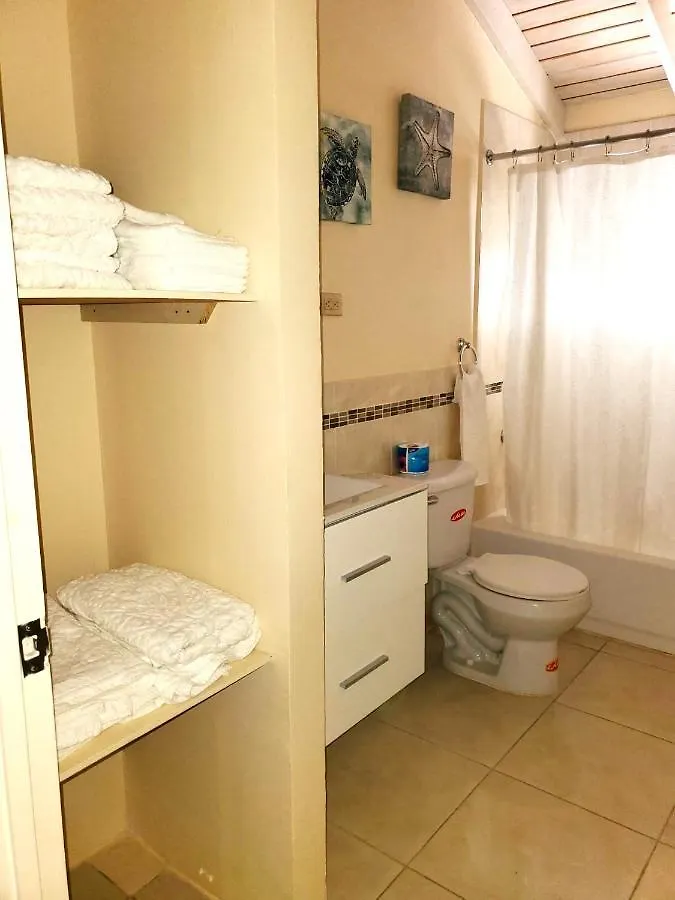 Hillside Retreat In Gated Community Close To Beach Montego Bay Holiday home