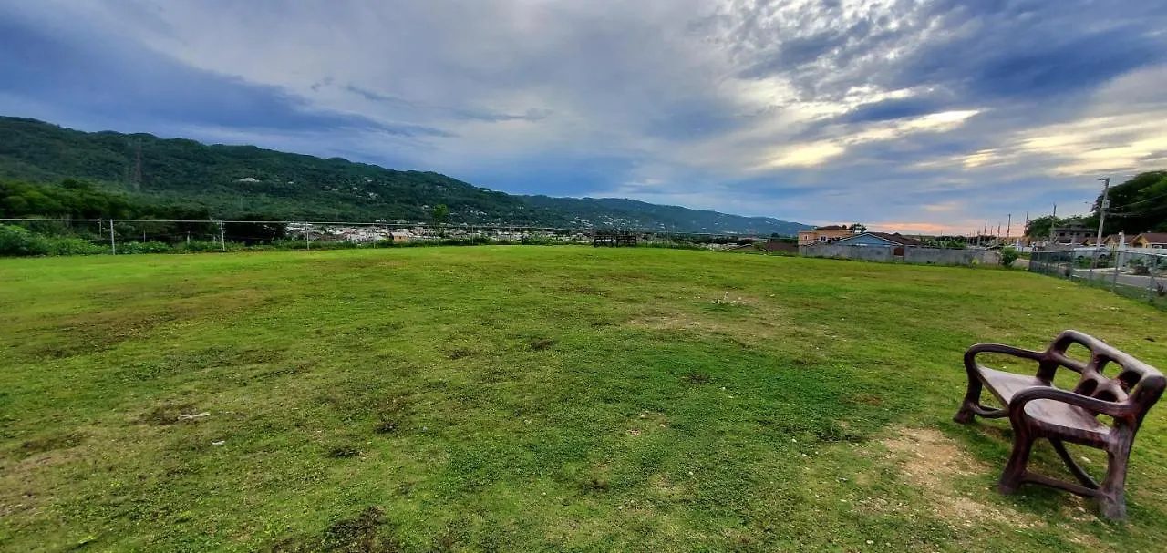 Hillside Retreat In Gated Community Close To Beach Montego Bay Holiday home